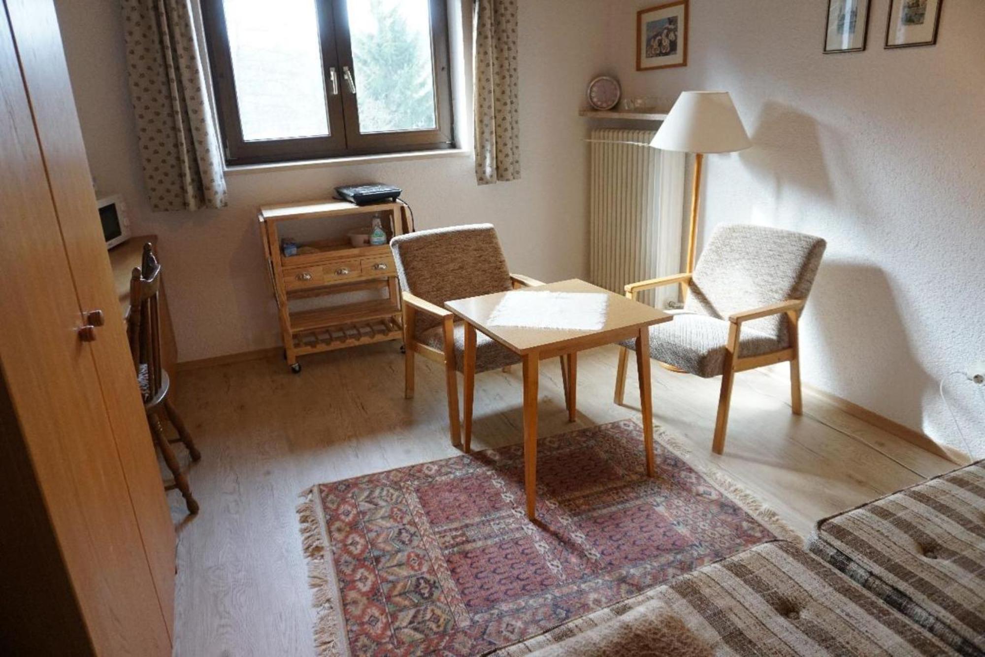 Apartment mit Balkon